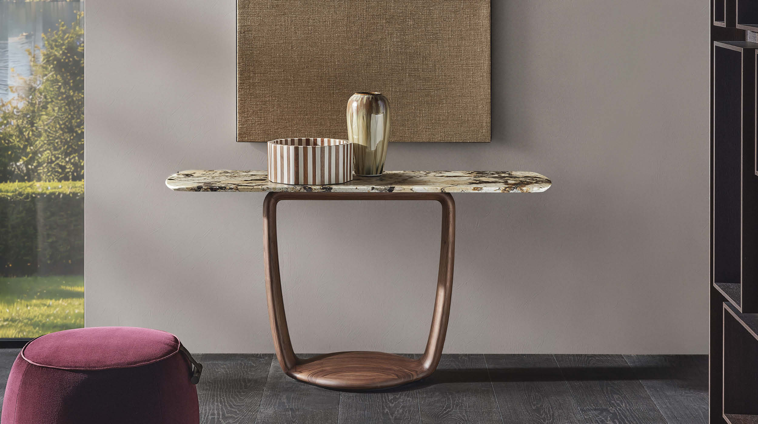SADDLE CONSOLE